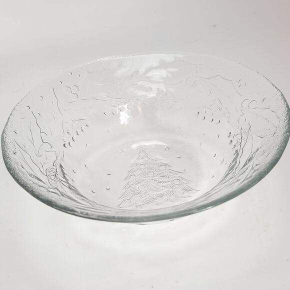 Set of 7 Vintage Arcoroc Holly Tree Tannenbaum Embossed Glass Christmas Bowls - Picture 6 of 12